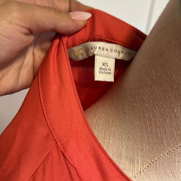 LC Lauren Conrad  Eyelet Blouse - Picture 8 of 10